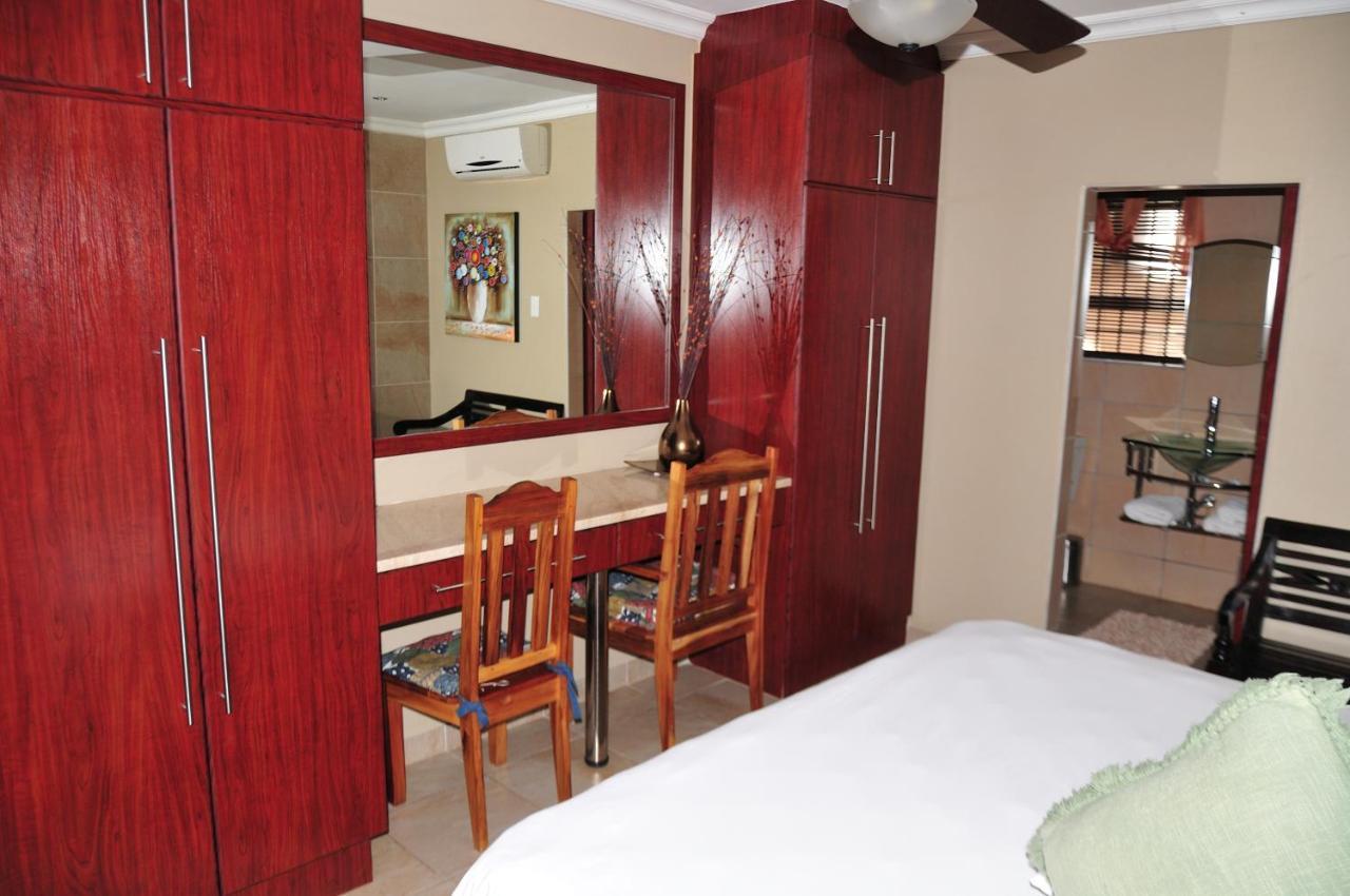 Mi Casa Guest House Uitenhage Exteriör bild