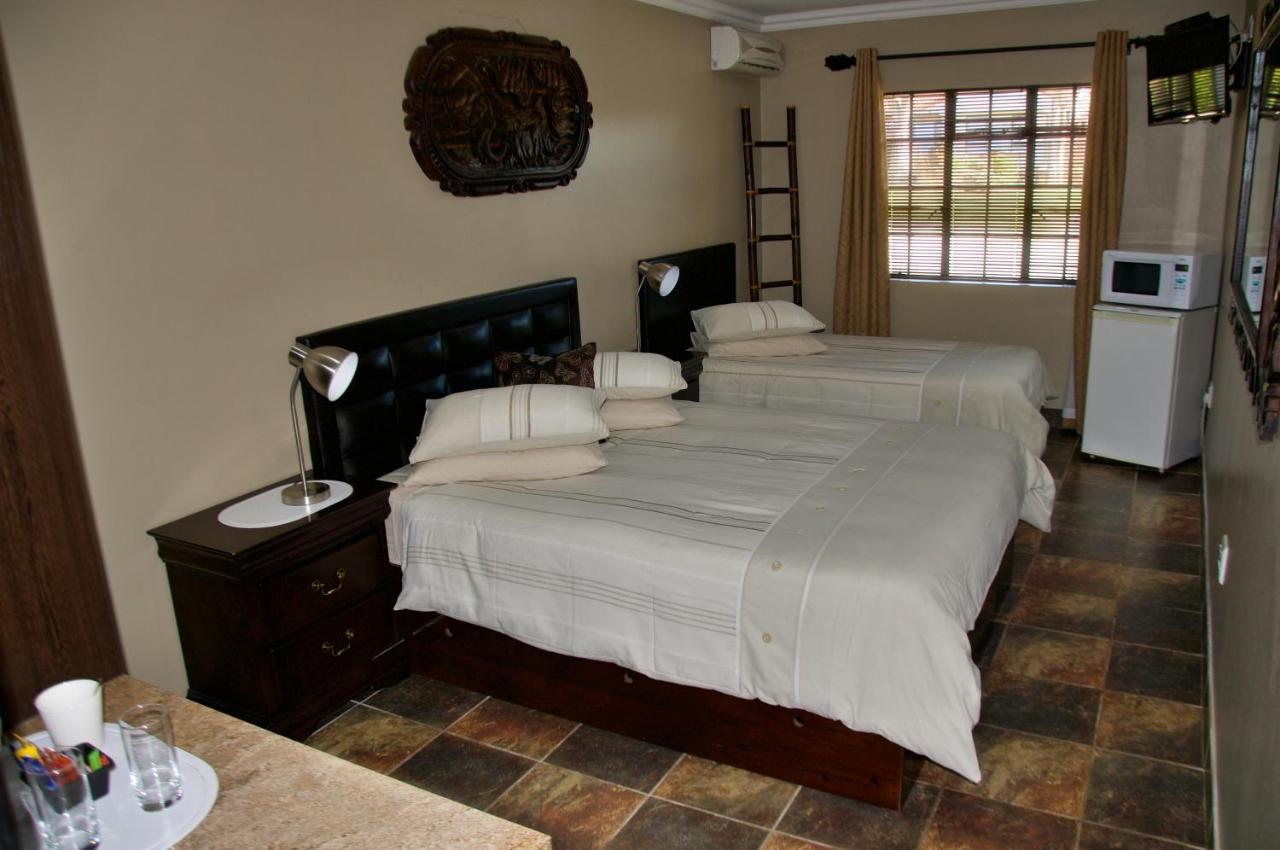 Mi Casa Guest House Uitenhage Exteriör bild