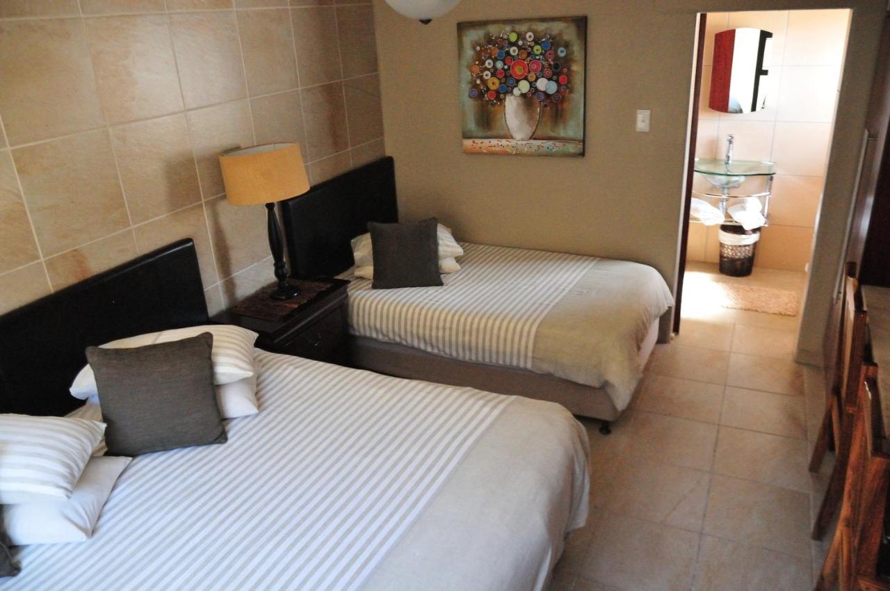 Mi Casa Guest House Uitenhage Exteriör bild